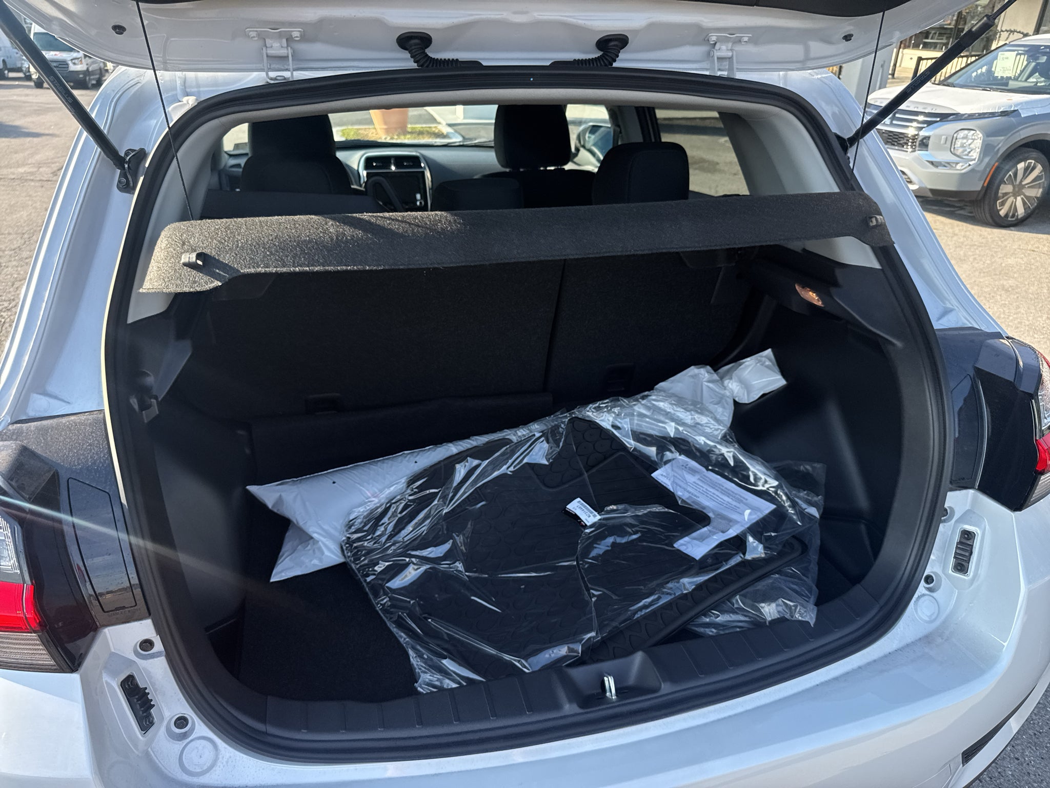 2027 Mitsubishi Outlander Sport ES