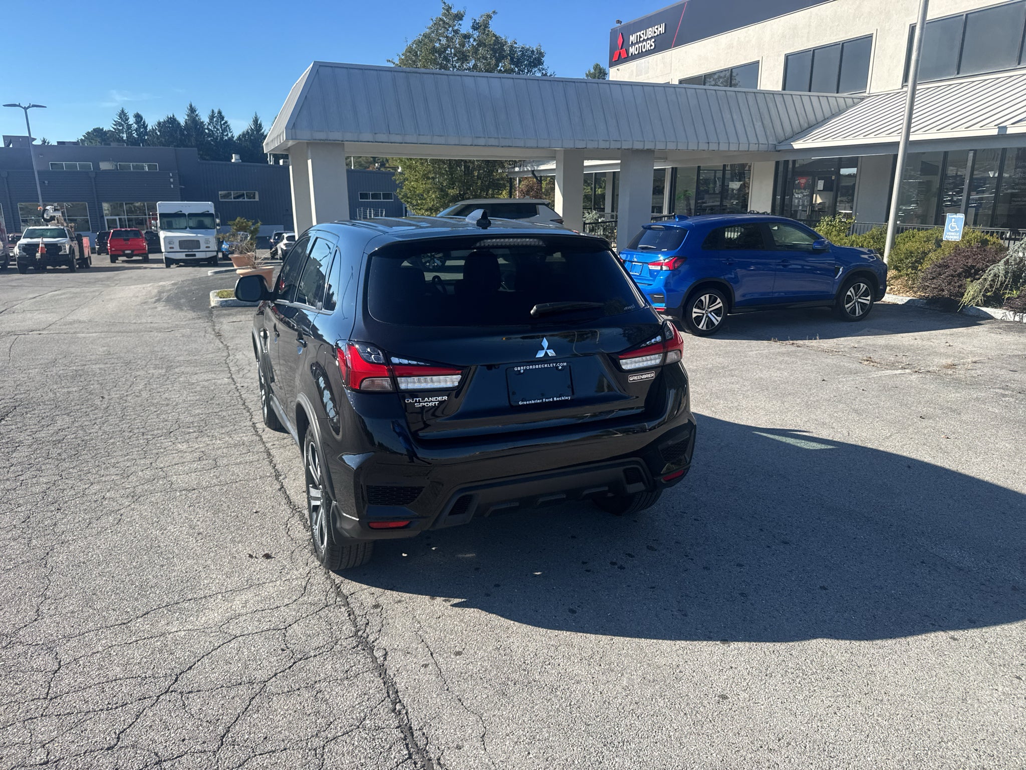 2027 Mitsubishi Outlander Sport ES