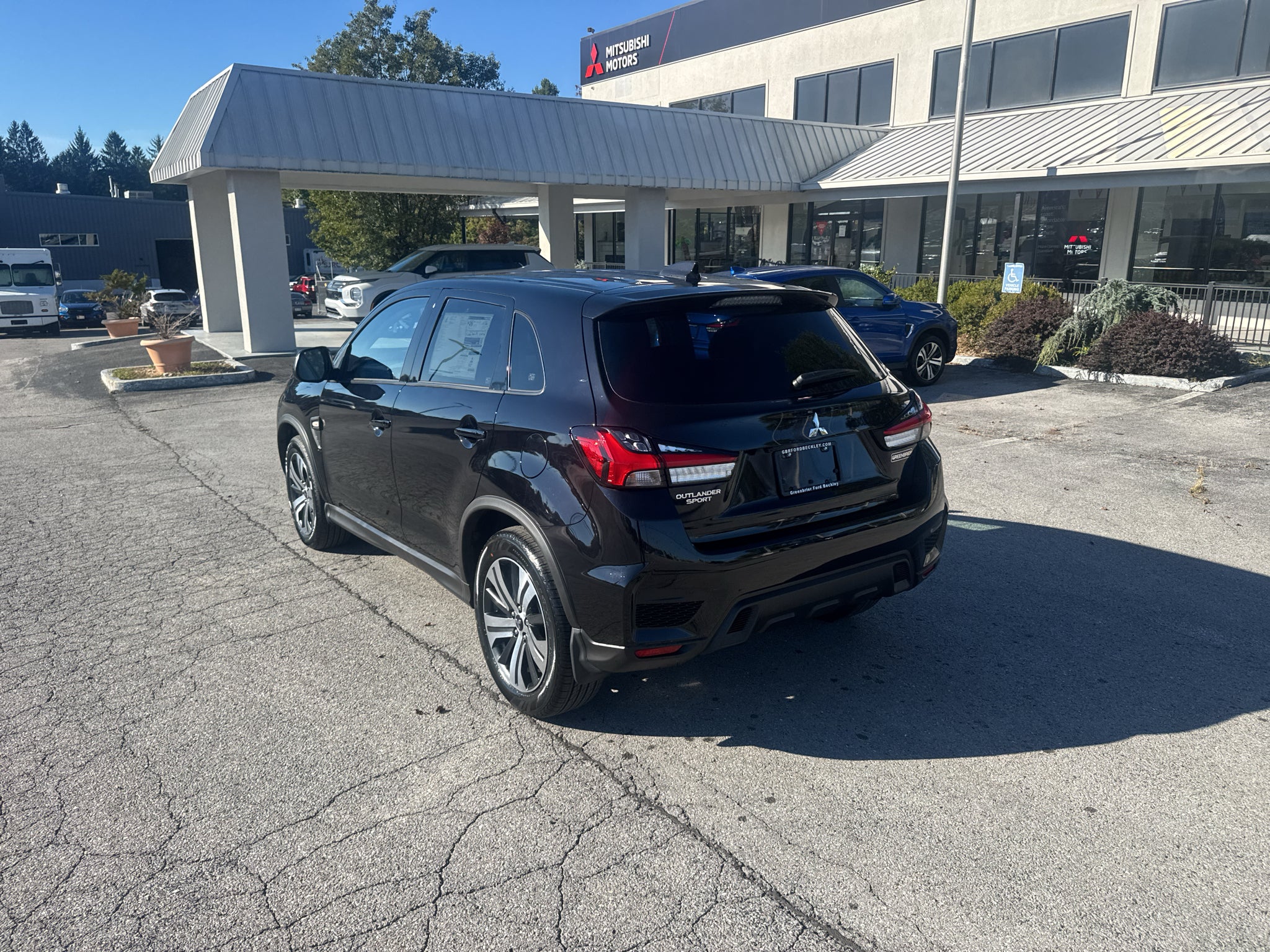 2027 Mitsubishi Outlander Sport ES