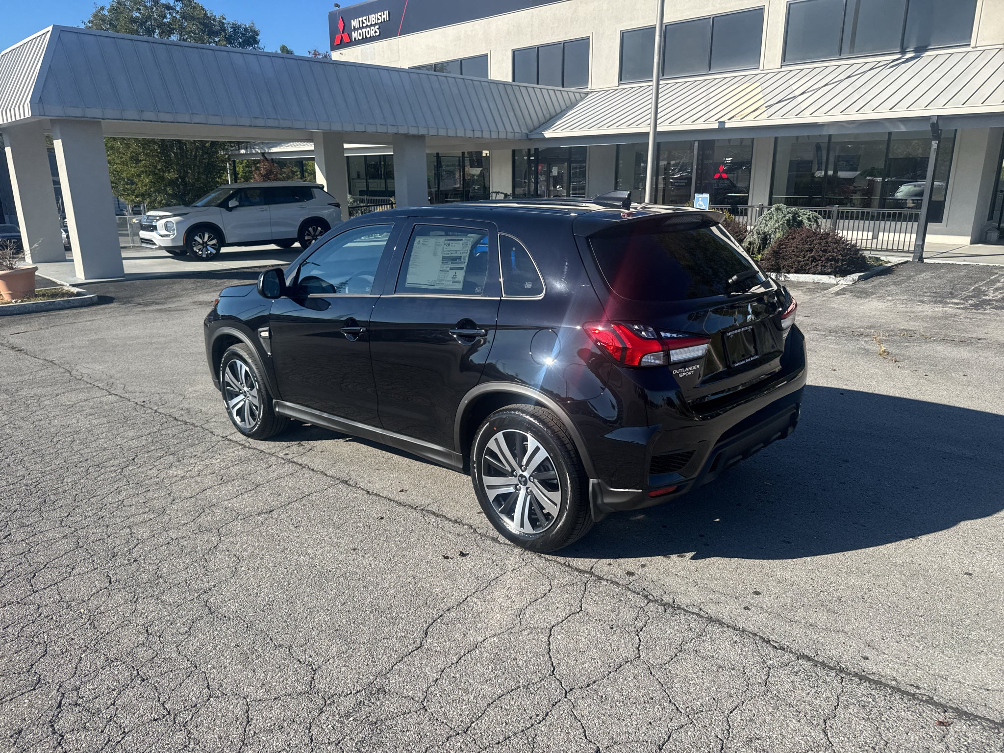 2027 Mitsubishi Outlander Sport ES
