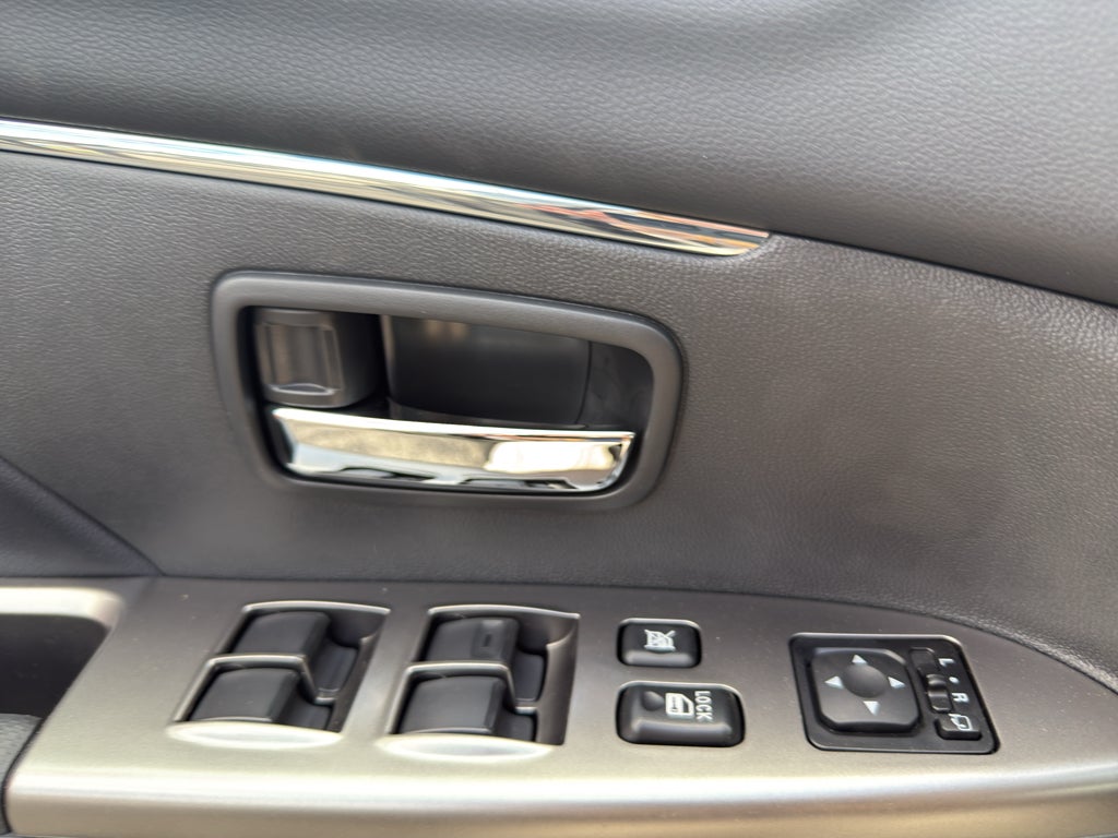 2026 Mitsubishi Outlander Sport SE