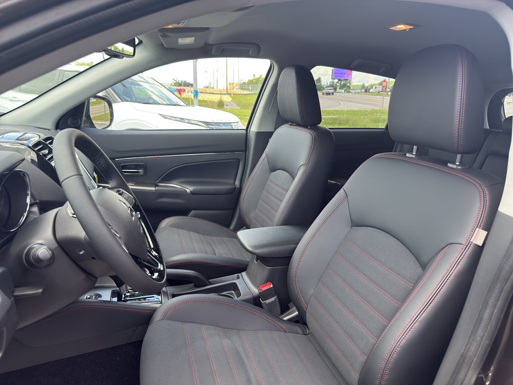 2026 Mitsubishi Outlander Sport SE