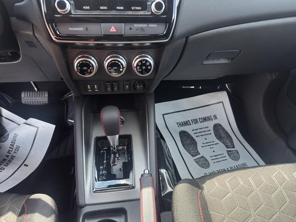 2026 Mitsubishi Outlander Sport LE