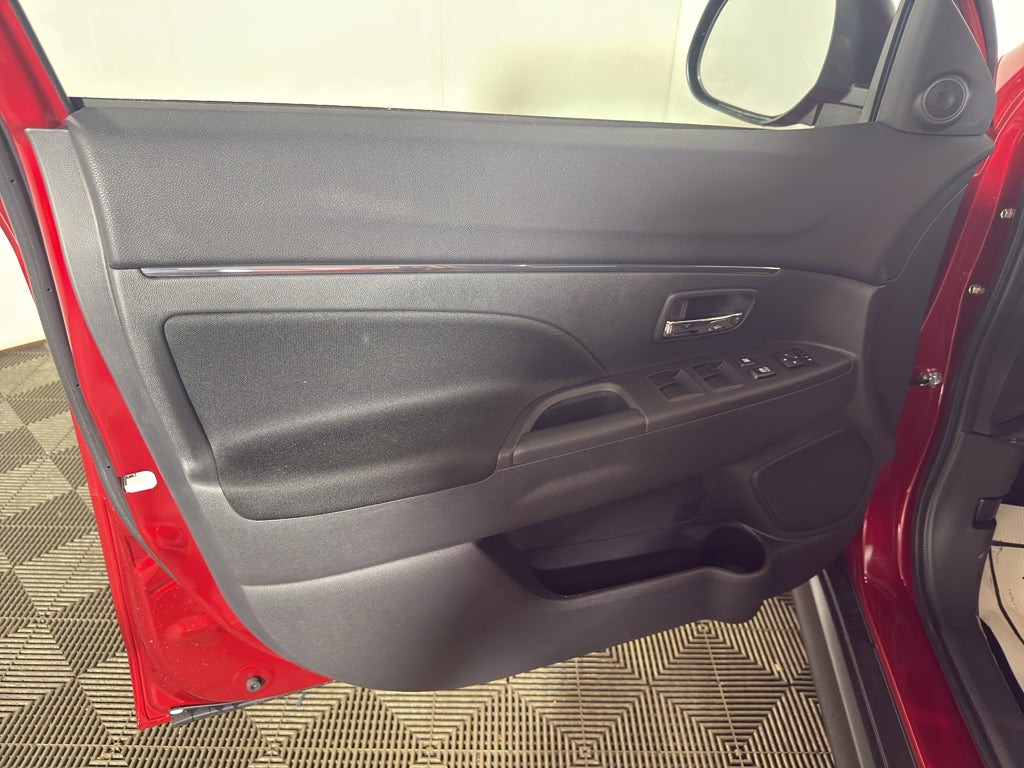 2026 Mitsubishi Outlander Sport ES