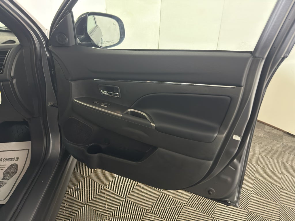 2025 Mitsubishi Outlander Sport SEL