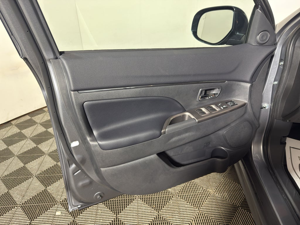 2025 Mitsubishi Outlander Sport SEL