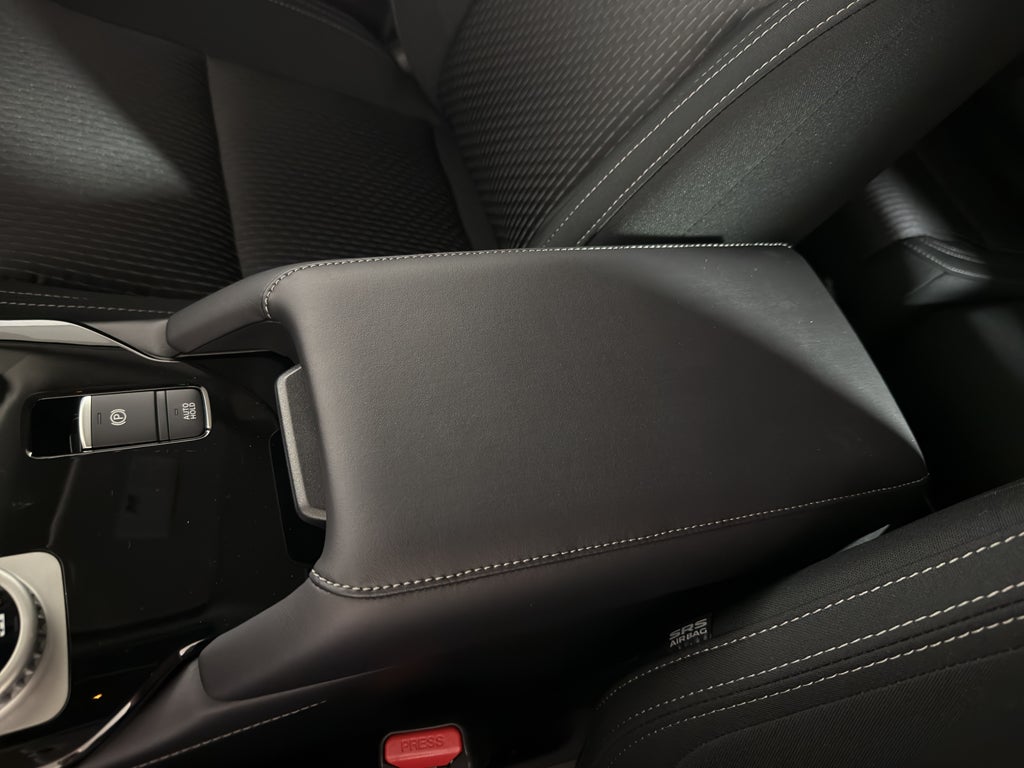 2025 Mitsubishi Outlander ES