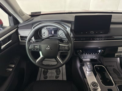 2025 Mitsubishi Outlander ES