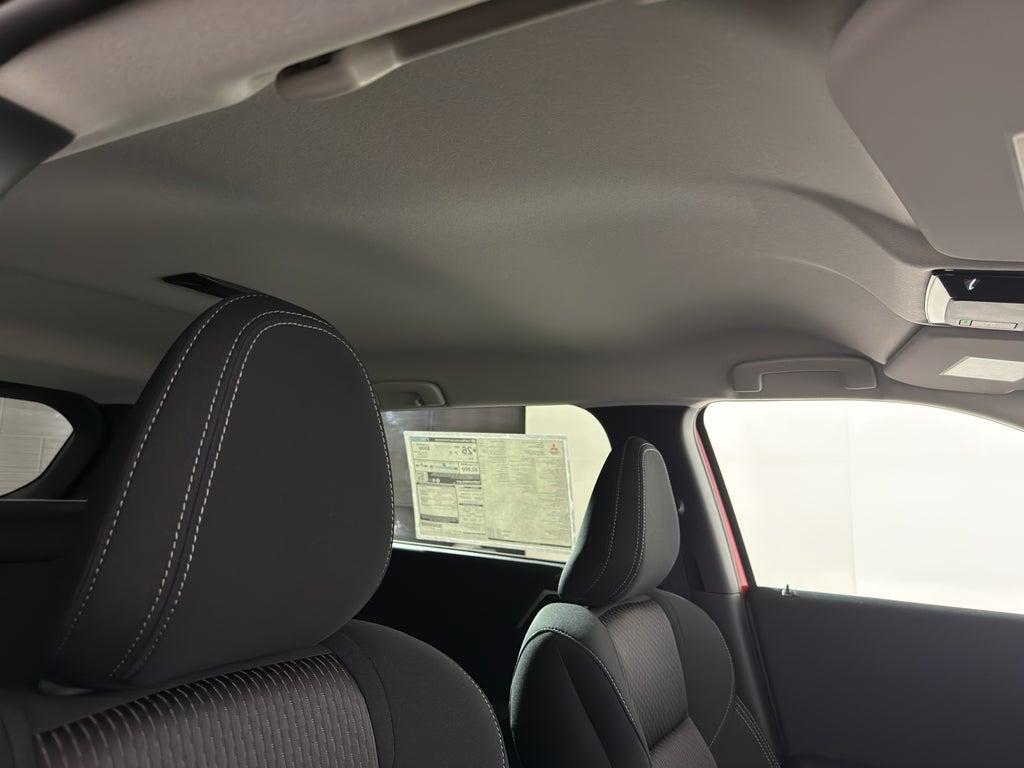 2025 Mitsubishi Outlander ES