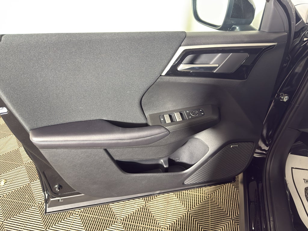 2025 Mitsubishi Outlander ES