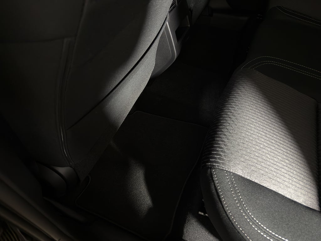 2025 Mitsubishi Outlander ES