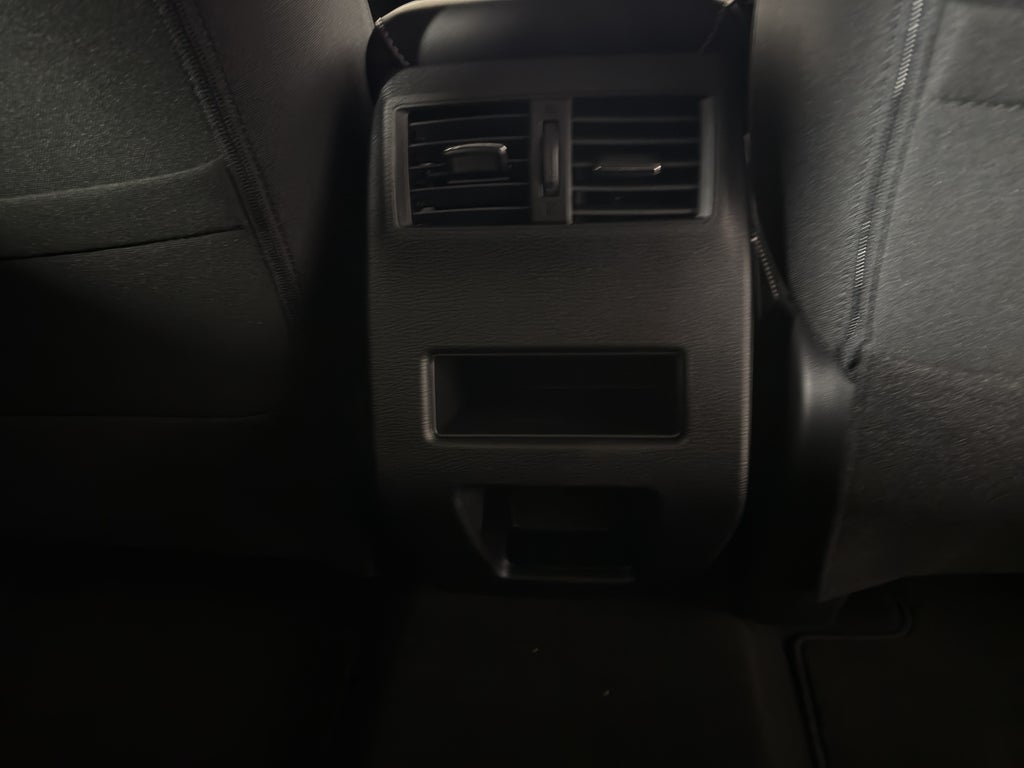 2025 Mitsubishi Outlander ES