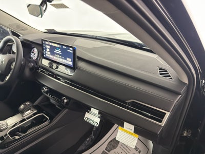 2025 Mitsubishi Outlander ES