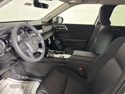 2026 Mitsubishi Outlander ES