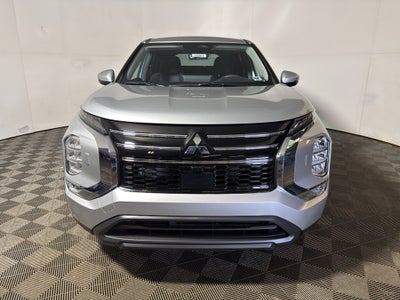 2026 Mitsubishi Outlander ES