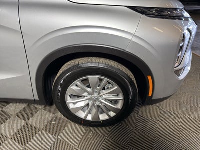 2026 Mitsubishi Outlander ES