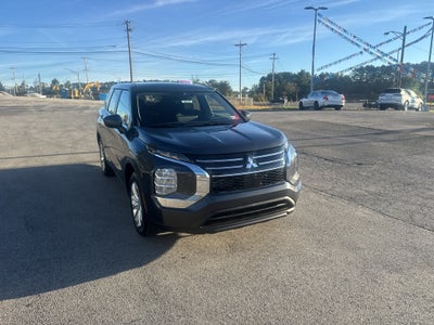 2026 Mitsubishi Outlander ES