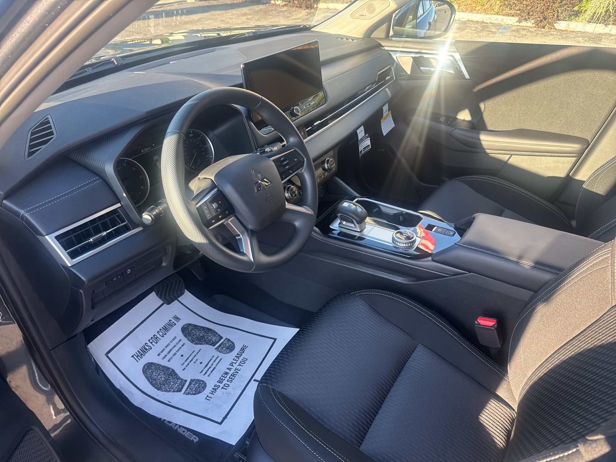 2026 Mitsubishi Outlander ES