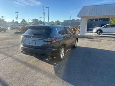 2026 Mitsubishi Outlander ES