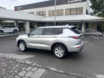 2026 Mitsubishi Outlander ES
