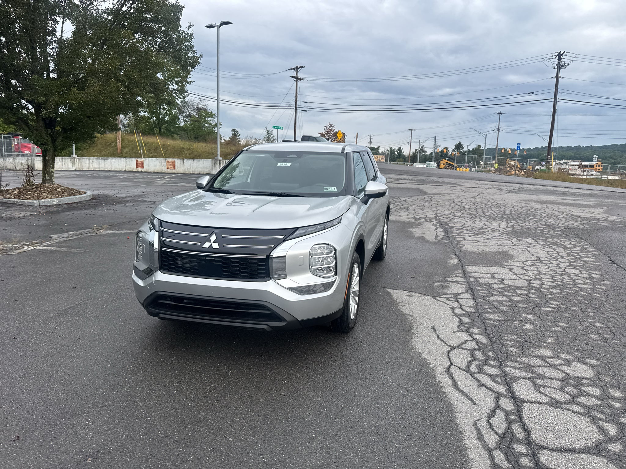 2026 Mitsubishi Outlander ES