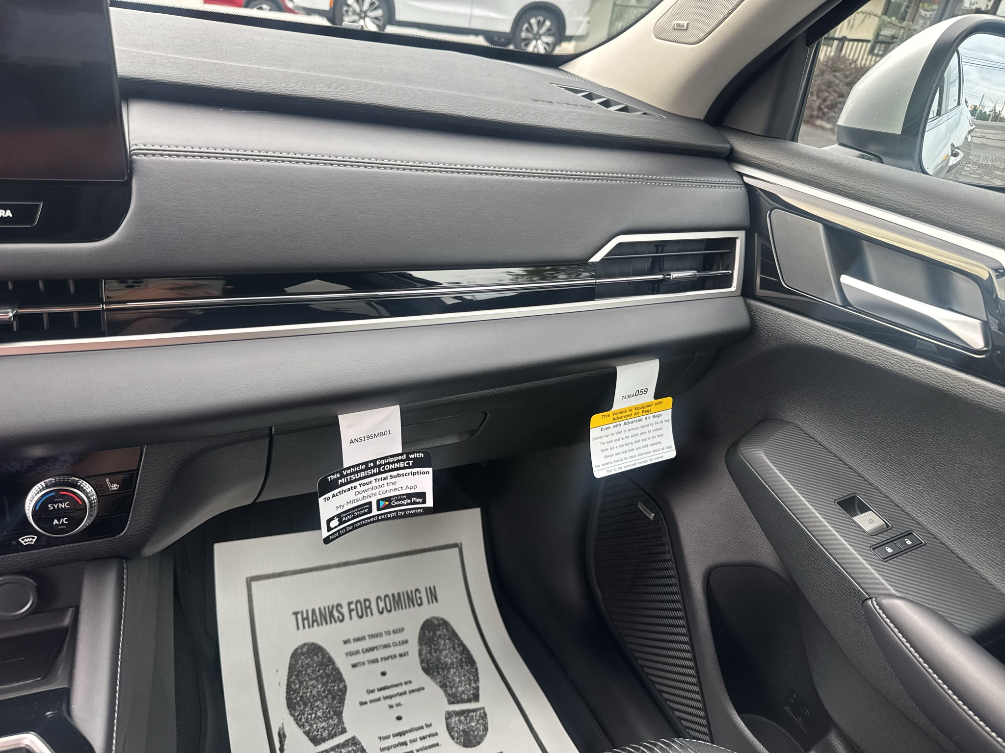 2026 Mitsubishi Outlander ES