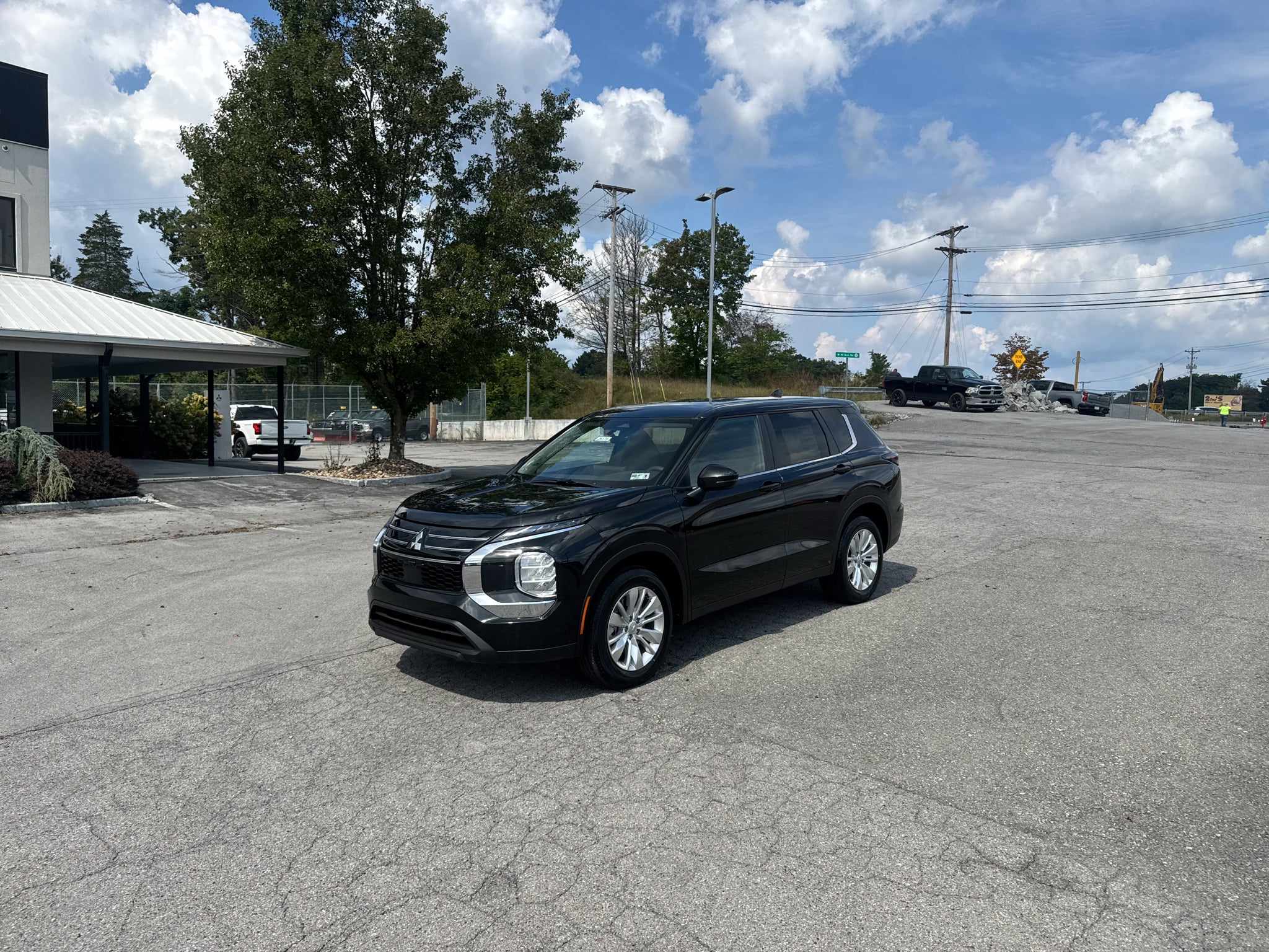 2026 Mitsubishi Outlander ES