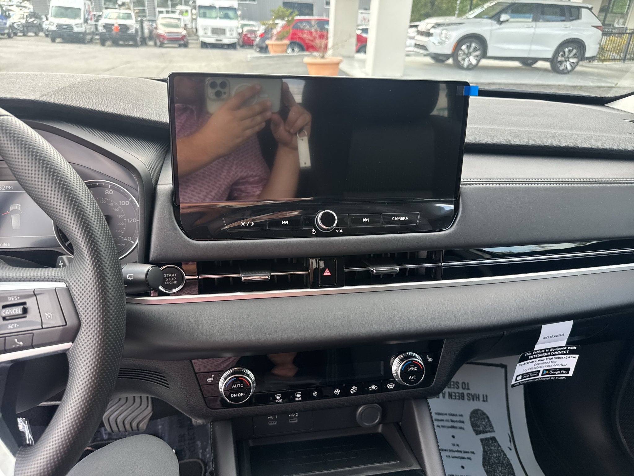 2026 Mitsubishi Outlander ES