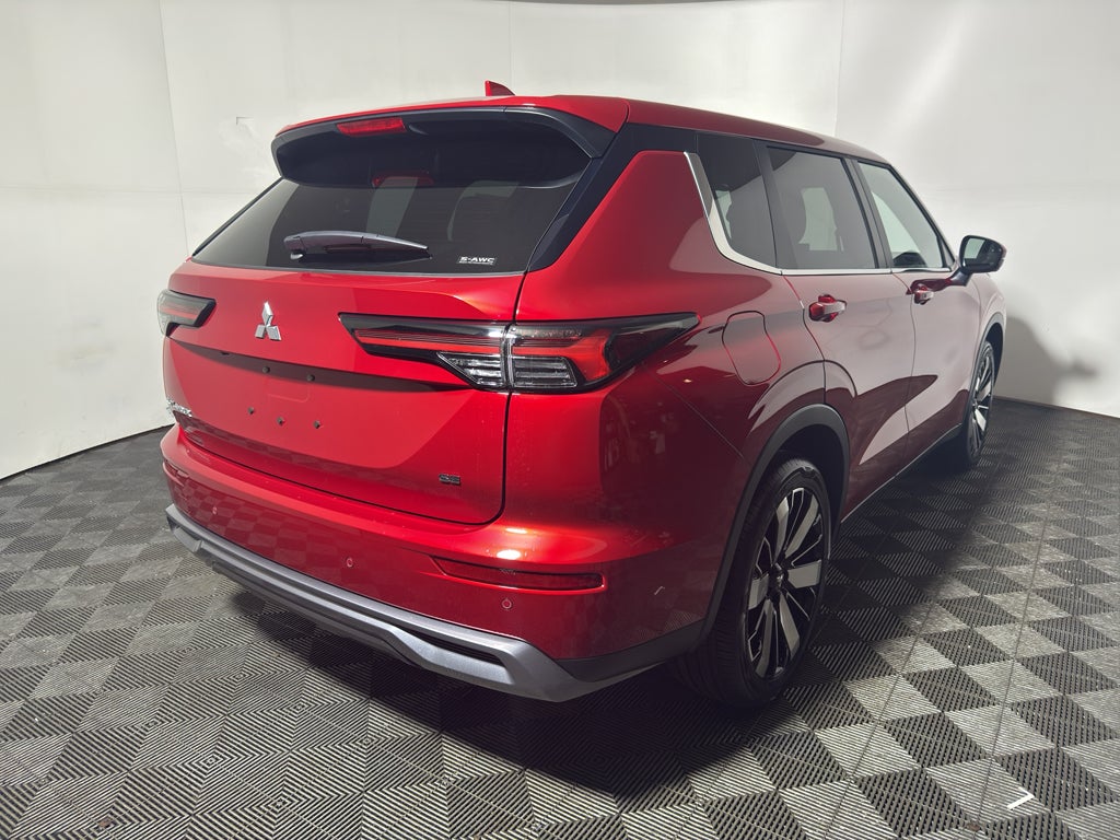 2025 Mitsubishi Outlander SE