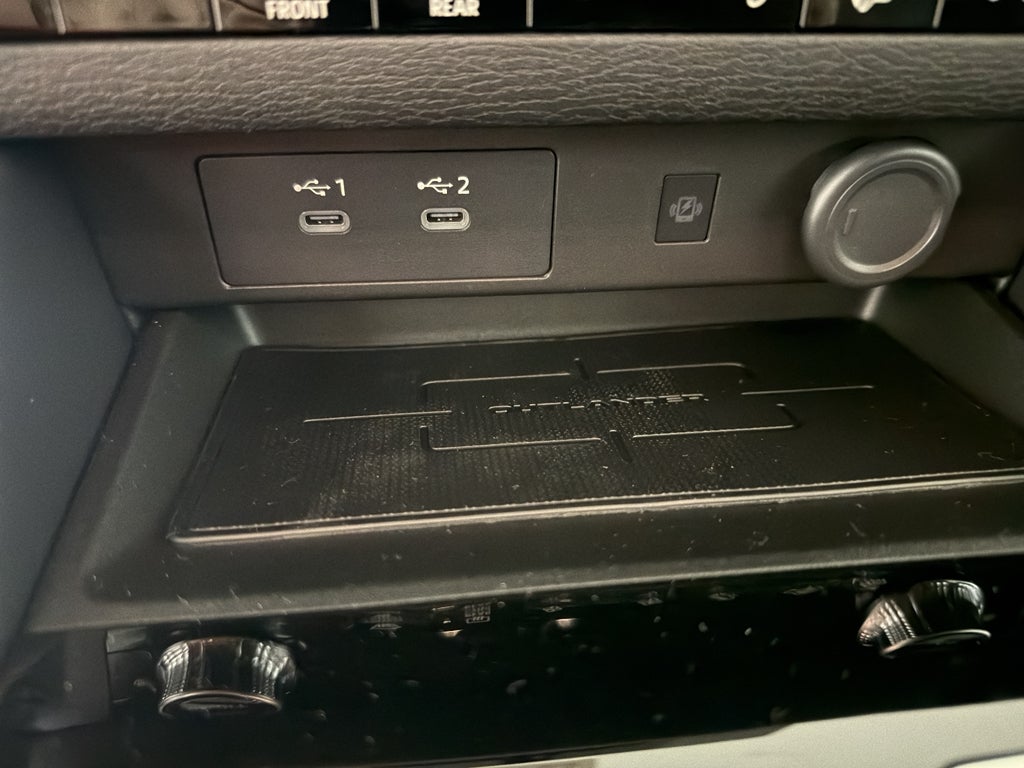 2025 Mitsubishi Outlander SE