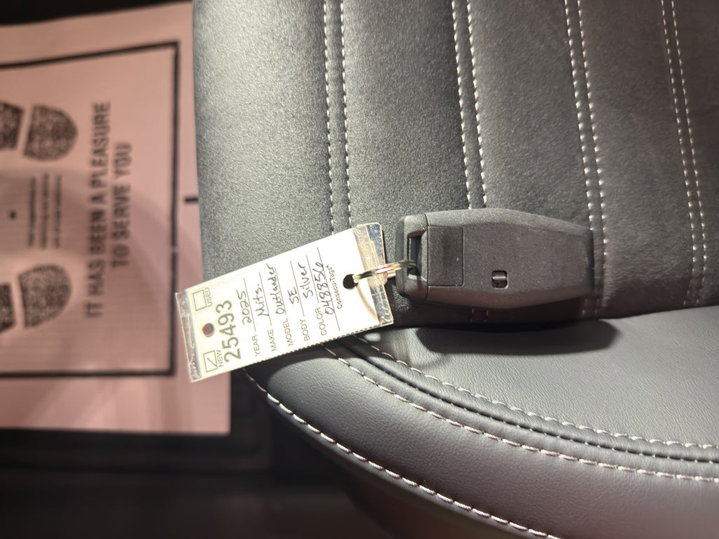 2025 Mitsubishi Outlander SE