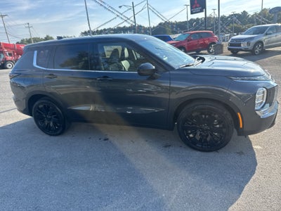 2026 Mitsubishi Outlander LE