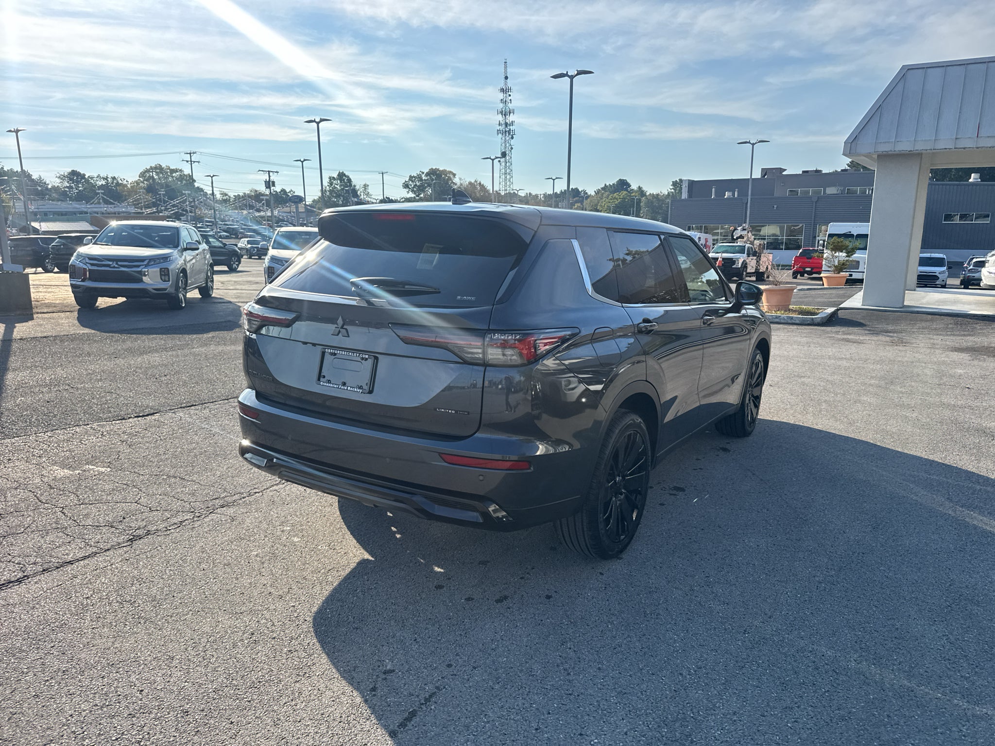 2026 Mitsubishi Outlander LE