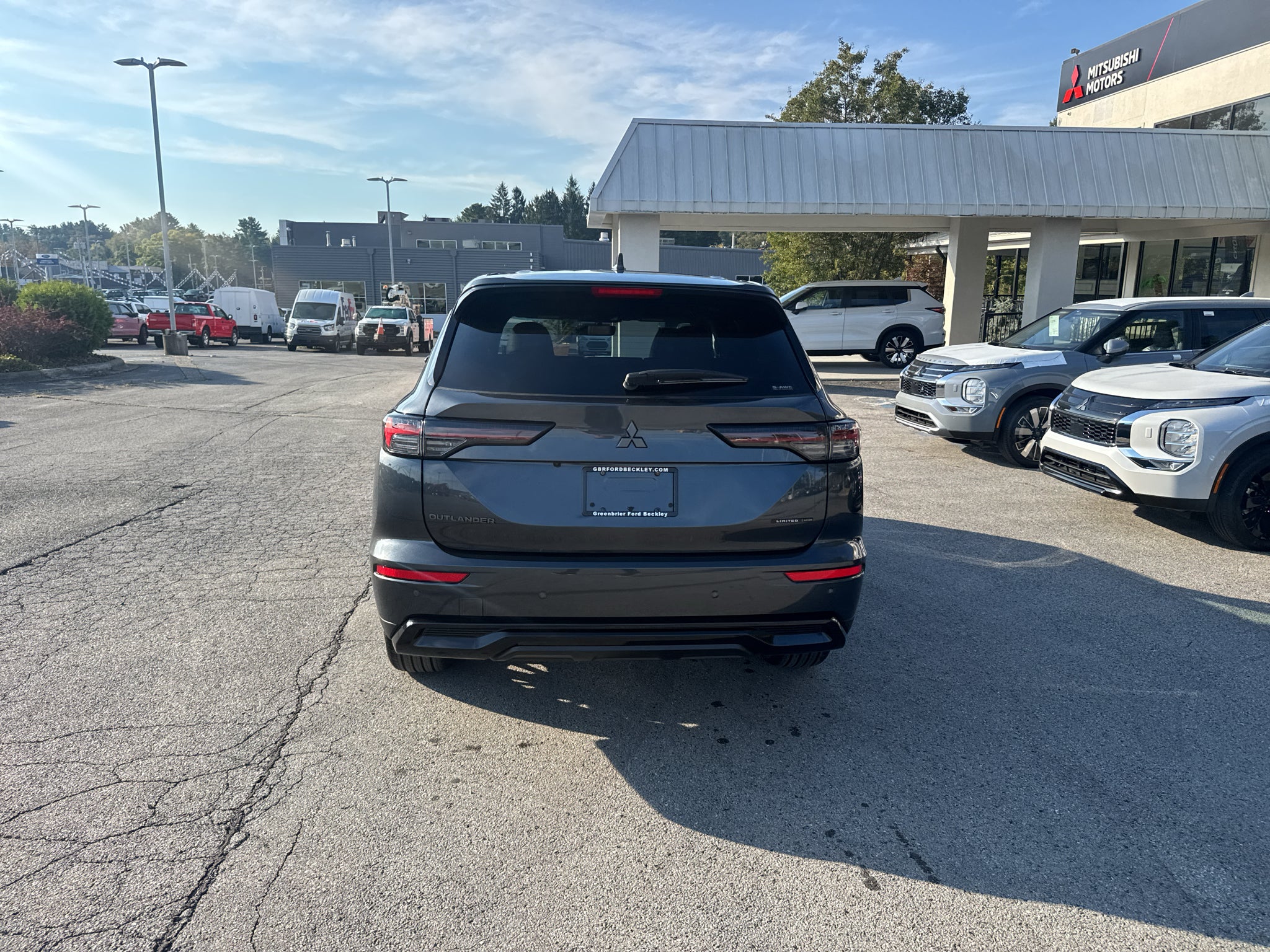 2026 Mitsubishi Outlander LE