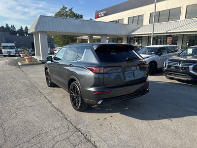 2026 Mitsubishi Outlander LE