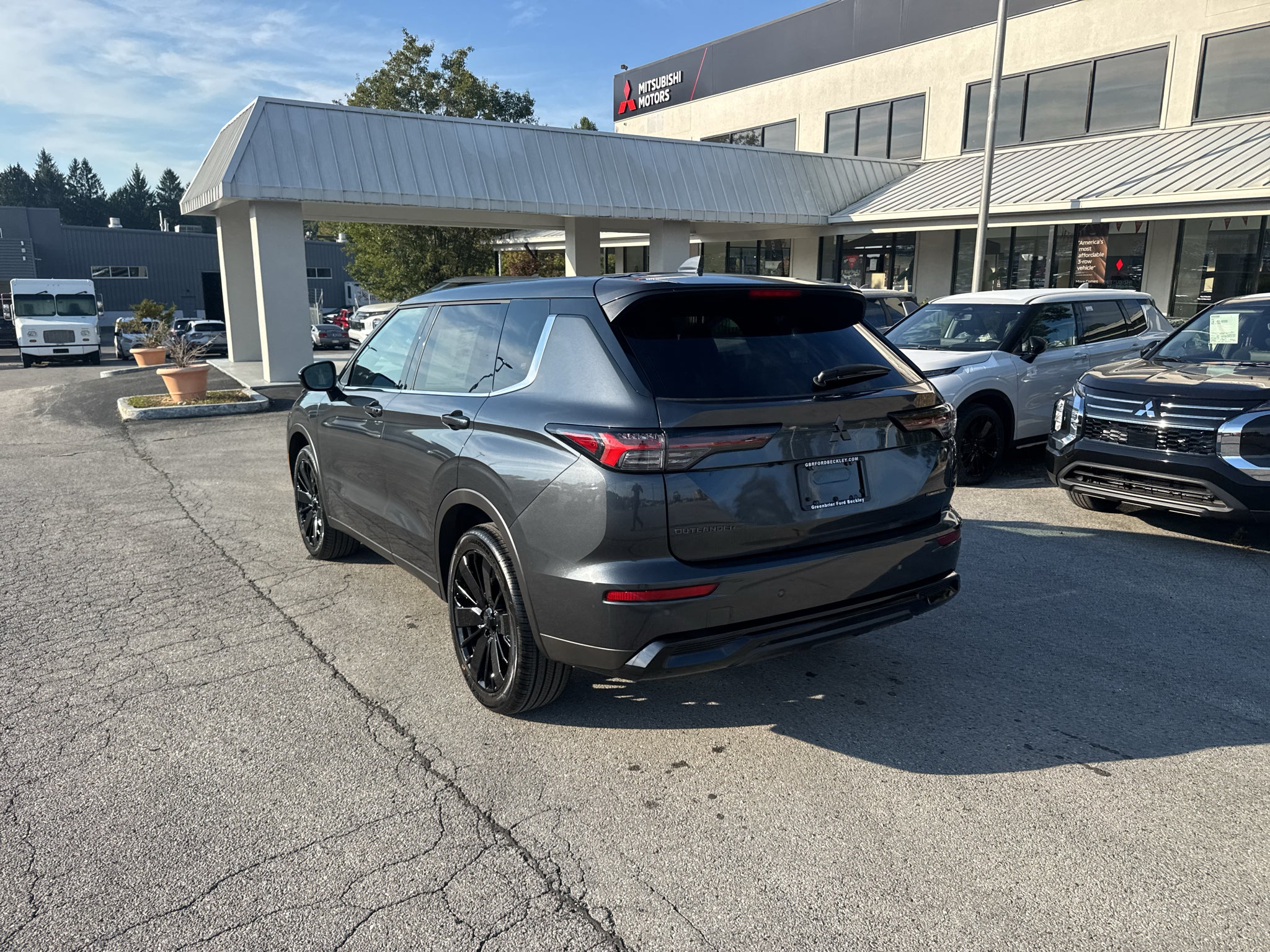 2026 Mitsubishi Outlander LE