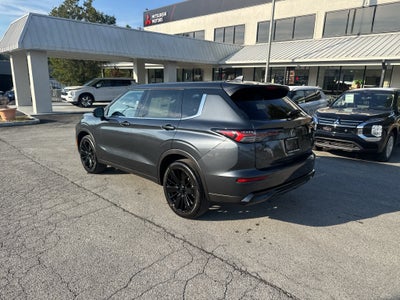 2026 Mitsubishi Outlander LE