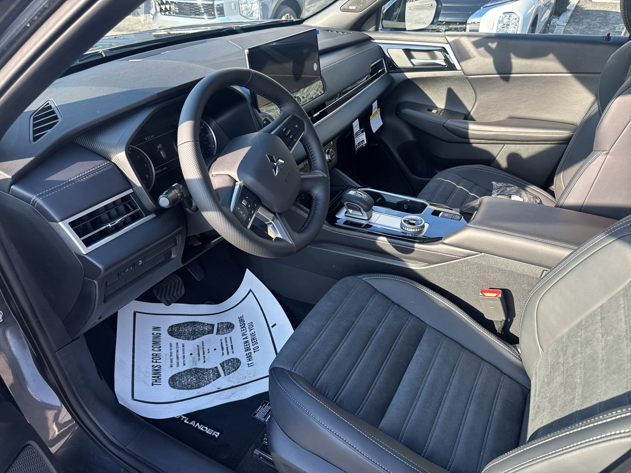 2026 Mitsubishi Outlander LE