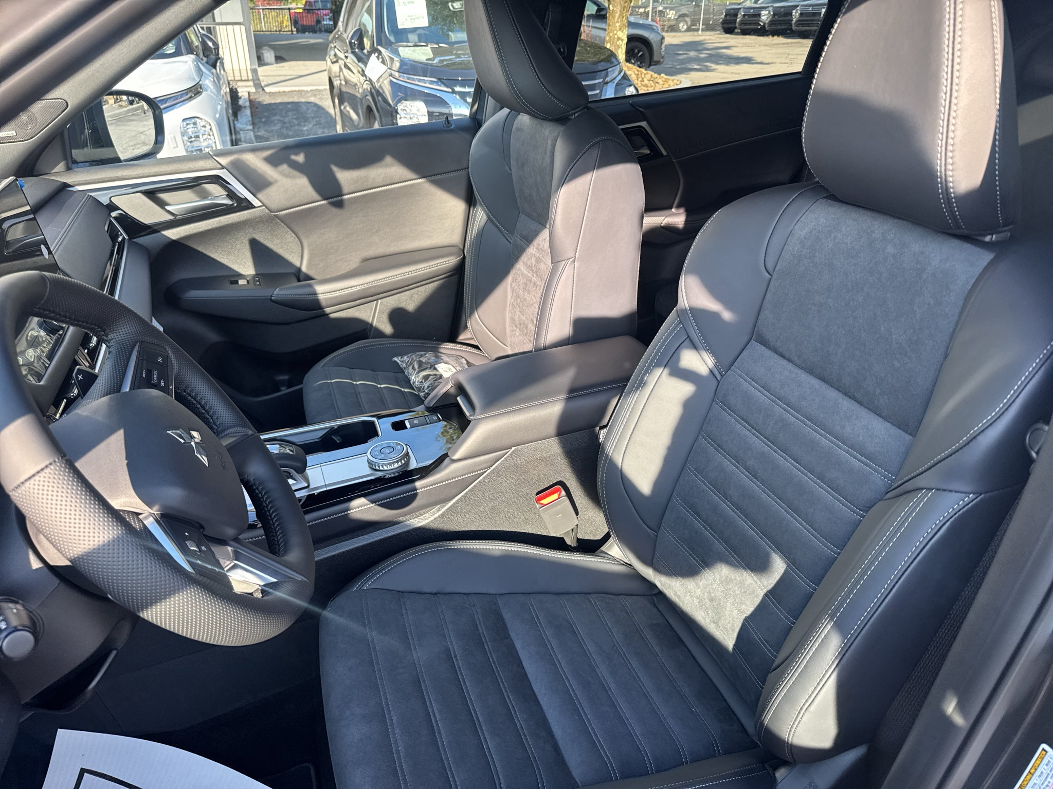 2026 Mitsubishi Outlander LE