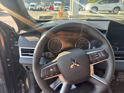 2026 Mitsubishi Outlander LE