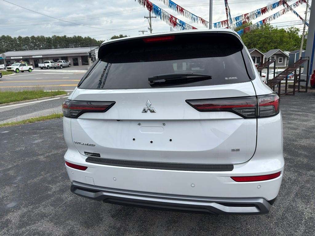 2026 Mitsubishi Outlander SE