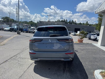 2026 Mitsubishi Outlander SE