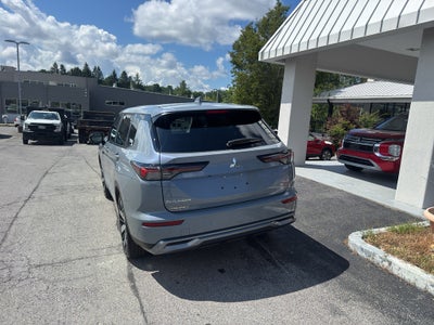 2026 Mitsubishi Outlander SE