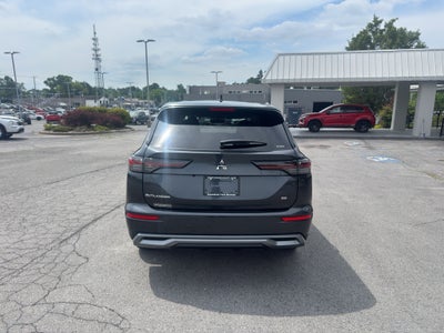 2026 Mitsubishi Outlander SE
