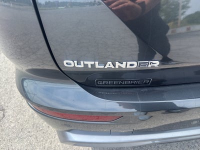 2026 Mitsubishi Outlander SE
