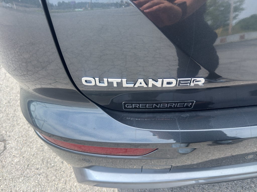 2026 Mitsubishi Outlander SE