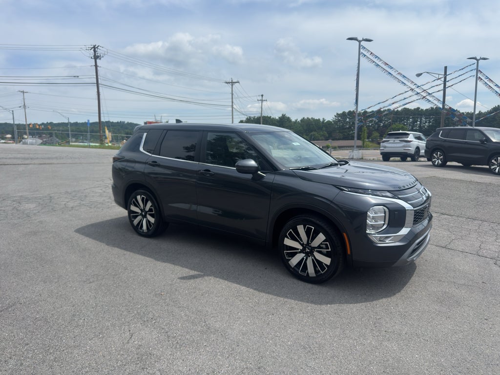 2026 Mitsubishi Outlander SE