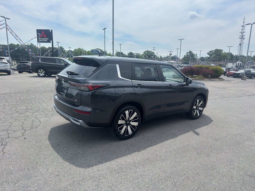 2026 Mitsubishi Outlander SE