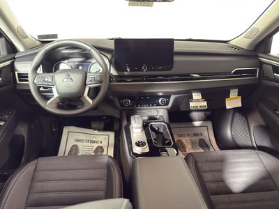 2026 Mitsubishi Outlander SE