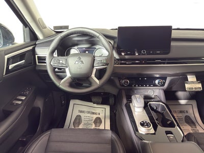 2026 Mitsubishi Outlander SE